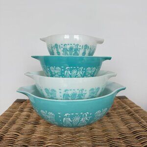 Vintage 1950s 1960s Pyrex Turquoise Blue Amish Butterprint Cinderella Mixing Bow